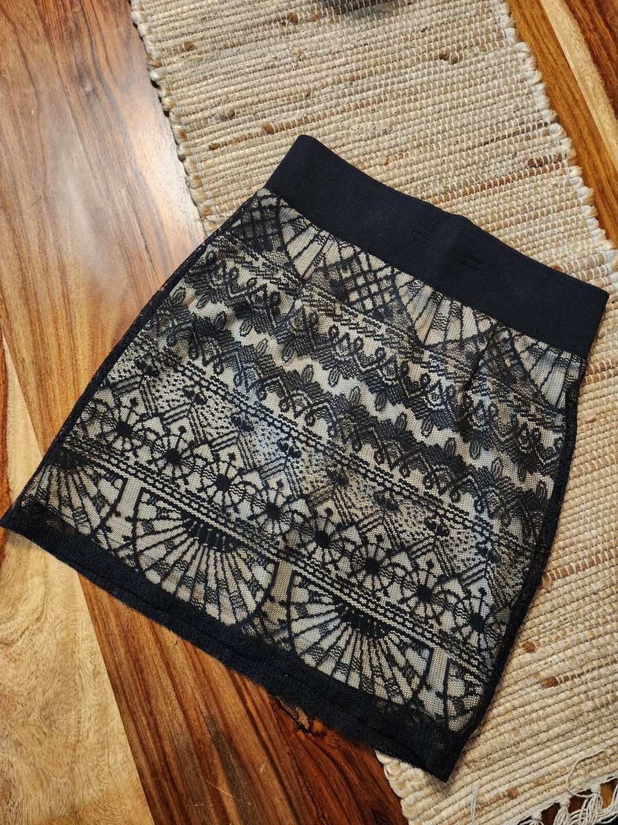 LILY WHITE WOMEN SHORT SKIRT BLACK/LACE WIDE ELASTIC