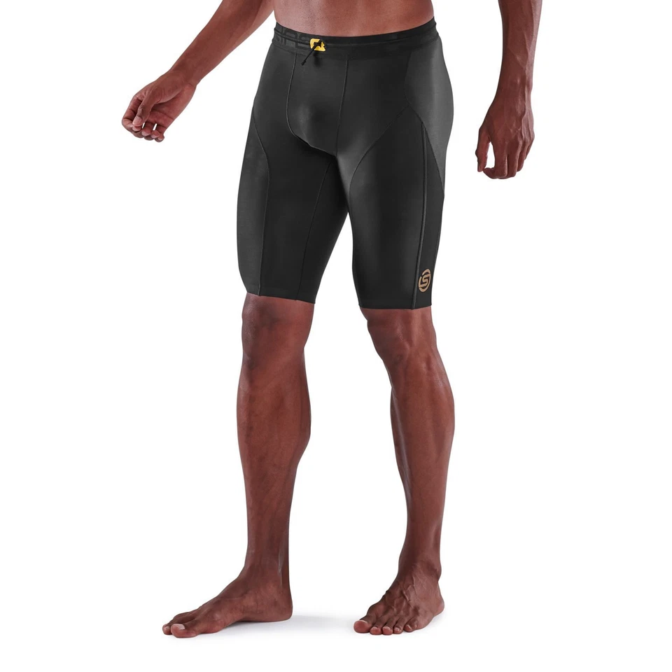 Skins Series-5 Mens Compression Half Tights (Black) | GREAT BARGAIN - Image 3 of 4