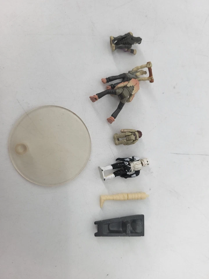Lot 8 Star Wars 1" inch Miscellaneous Action Figures Stormtrooper Jar Jar Binks - Image 4 of 4