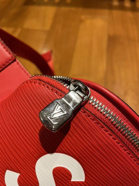 LOUIS VUITTON x Supreme 17AW Epi Bum Bag Waist Bag Front LOUIS VUITTON x Supreme 17AW Epi Bum Bag Waist Bag Front