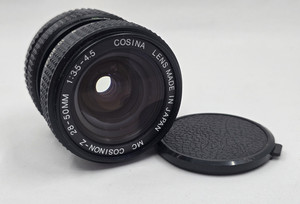 Nr MINT. COSINON-Z MC 28-50MM F3.5-4.5 COSINA LENS. Pentax K Mount.