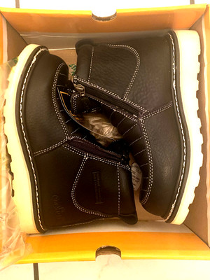 Cactus FOOTWEAR   work boots  Men's  size 5 1/2 - black with zipper