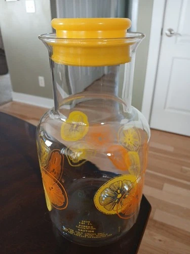 Vintage Pyrex #3520 2-Qt Citrus Lemons & Oranges Juice Carafe