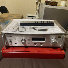 TEAC UD-503 Dual Monaural USB DAC Headphone Amplifier Silver used w/Remote cont