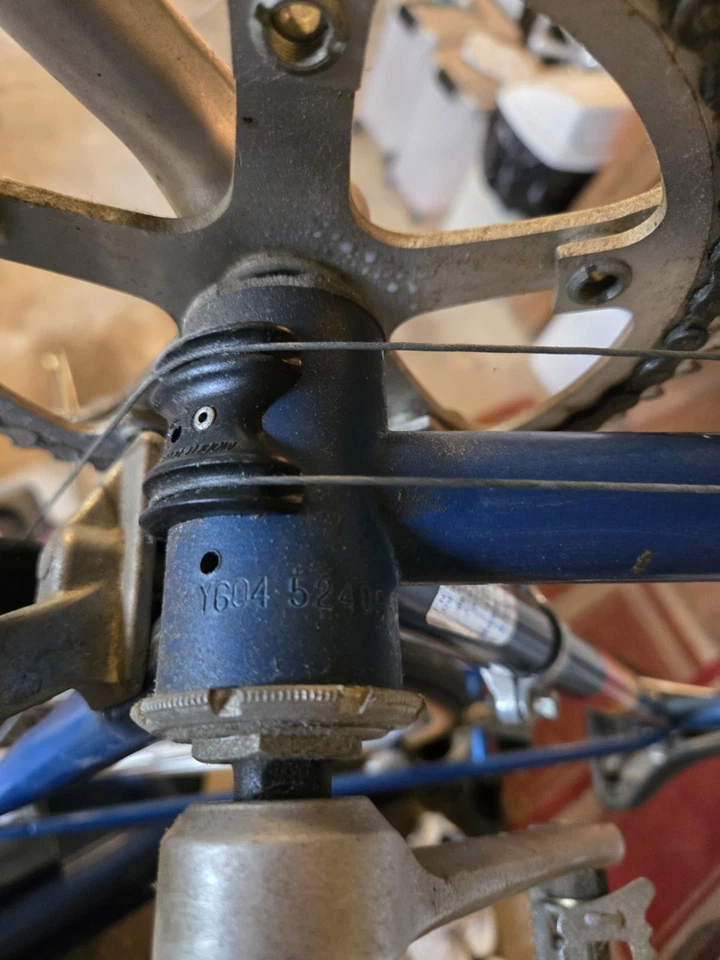 Vintage Peugeot Iseran Bicycle 26” 103 Carbolite Frame France  27” Wheels - Image 4 of 4