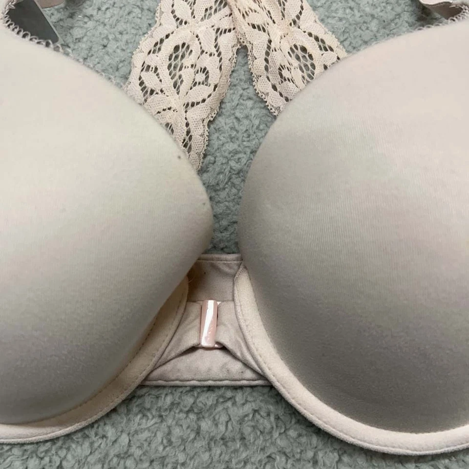 Sujetador Victoria Secret 38B Body con aros de Victoria espalda cruzada cobertura perfecta Foto 2 de 4