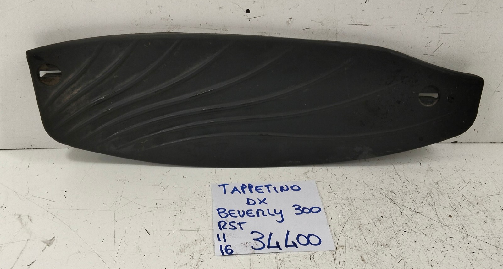 TAPPETINO DESTRO PIAGGIO BEVERLY 300 RST 2011  2016 VEDI📷