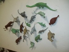 VINTAGE 1960' S LOT  OF 19 MARX PREHISTORIC DINOSAURS LOT  2