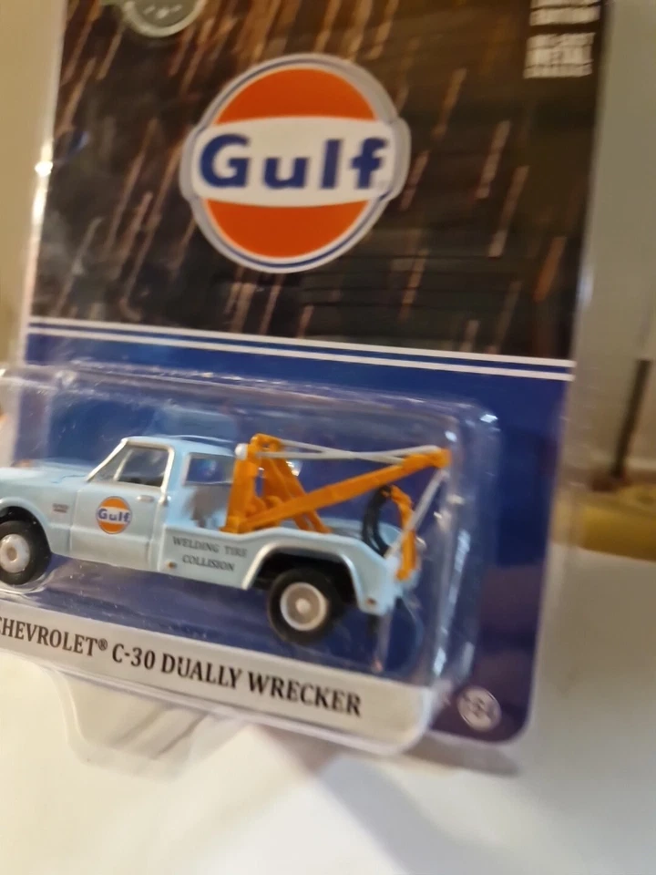 MINIATURE 1/64  3 INCHIES GREENLIGHT CHEVROLET 1969 C30 DEPANNEUSE GULF - Photo 4/4