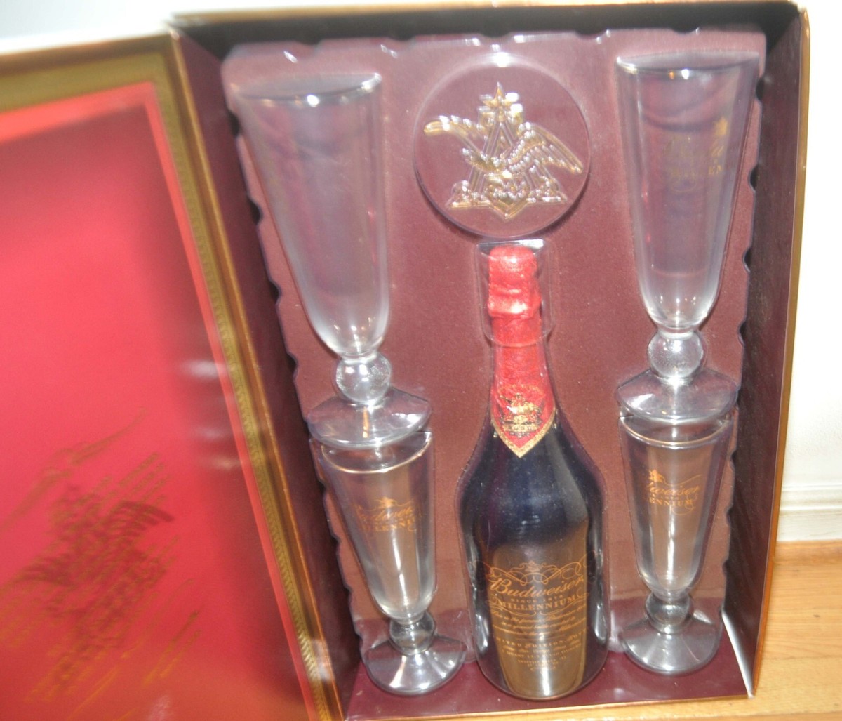 2000 Budweiser Millennium Limited Edition Bottle & Four Pilsner