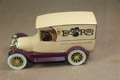 "Ed Roth No Rat Fink" Ertl #213400 Performance Pioneer 1916 Studebaker Panel - Picture 8 of 16