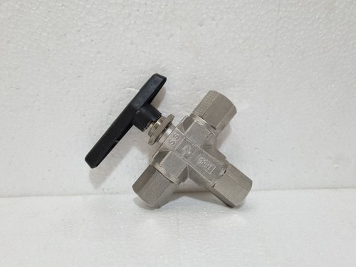 PARKER 8F-B8XJ2-SSP THREE WAY B-SERIES BALL VALVE, 1/2" FNPT - Picture 9 of 10
