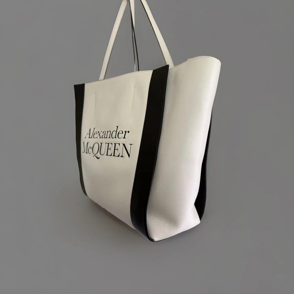 Bolso de Mano Alexander McQueen Domino Lux Becerro Suave Excelente Estado Foto 3 de 4