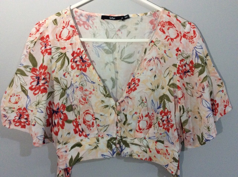 SPORTSGIRL Soft pink floral tie back crop top Sz 10 Ladies