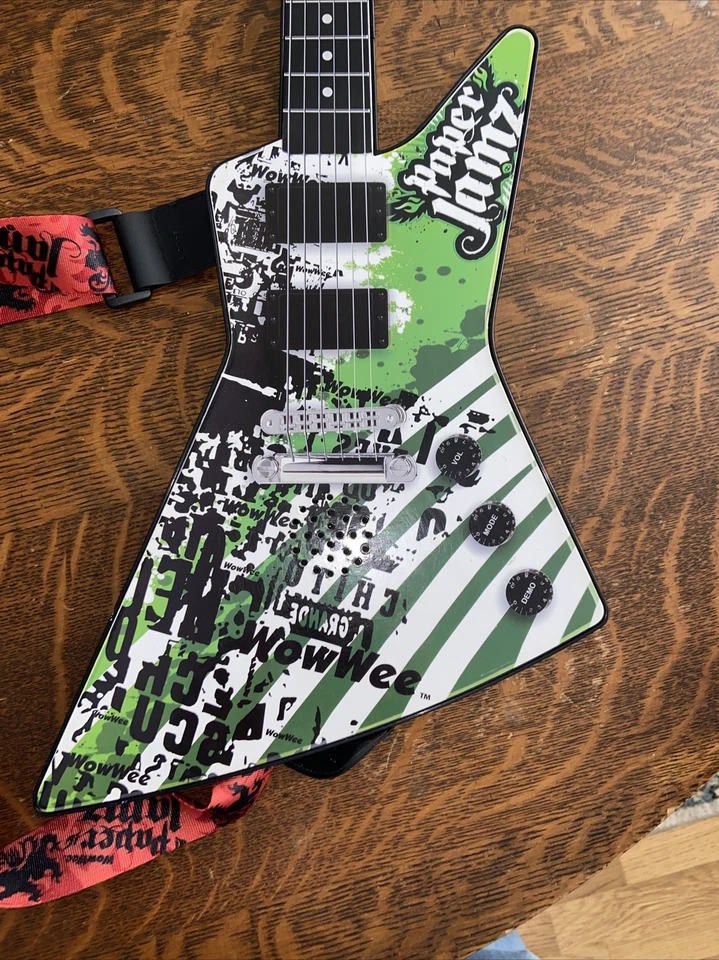 Paper Jamz Guitar Series 1 Wow Wee Instant Rock Star Gibson Explorer Tested 2009 - Image 4 of 4