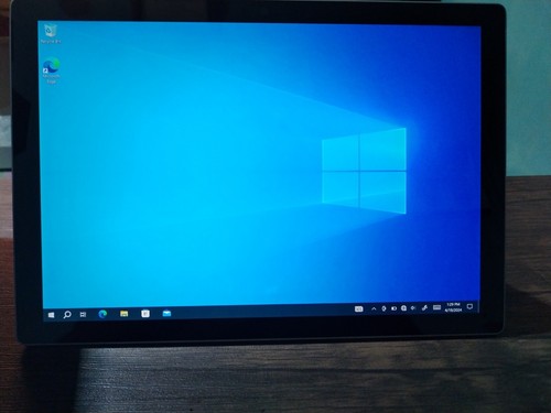 Microsoft Surface Pro 5th Gen 1807 12.3
