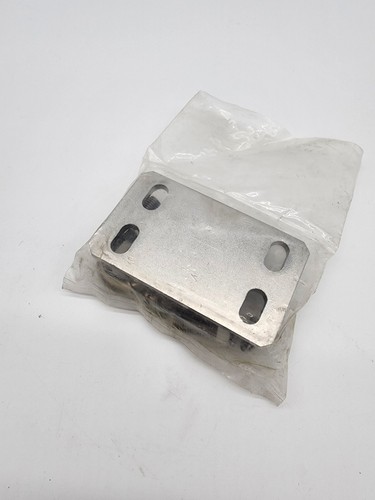 MSA Latchways Top Anchor Fixing Kit 30013-00 For 5/8" To 1" Rungs - Picture 2 of 4