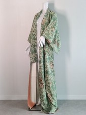 Kimono Robe / Japanese Brilliant Floral Patterned Silk Vintage Kimono 0614250109