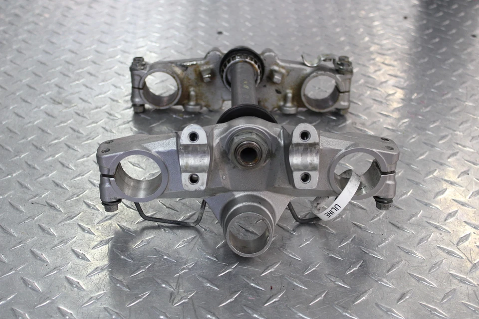 Kawasaki KLR650 2008 horquilla delantera abrazadera triple árbol vástago Foto 4 de 4