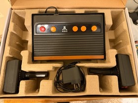 Atari Flashback 4: 40th Anniversary Special Edition Console w/75 Built In Games