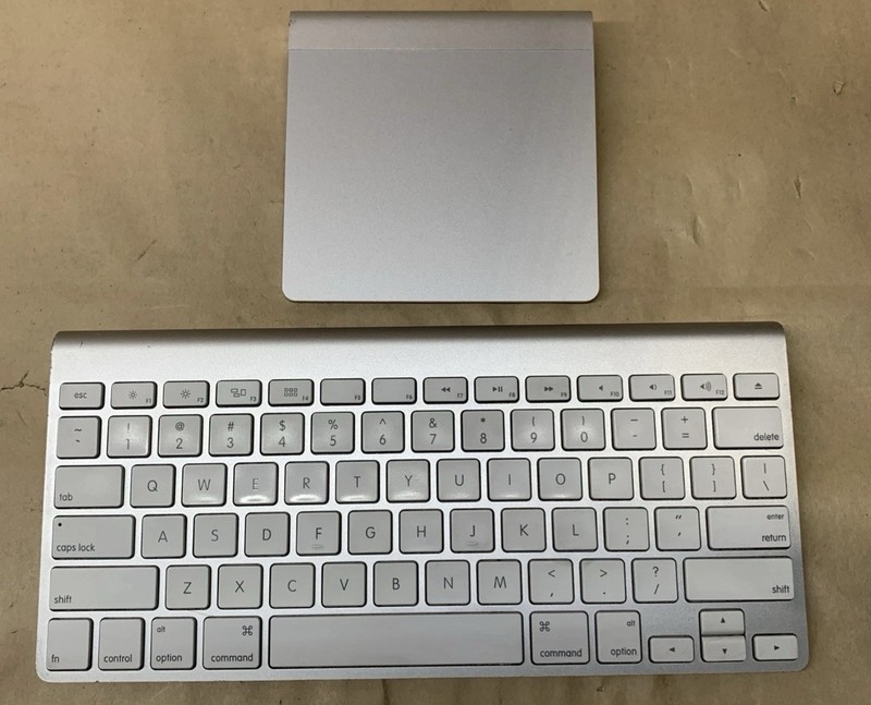 Apple Magic Keyboard (a1314) and Trackpad (a1339) Great Condition