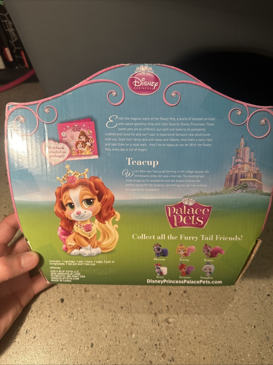 2013 Disney Princess Palace Pets - Belle & Teacup Royal Carriage