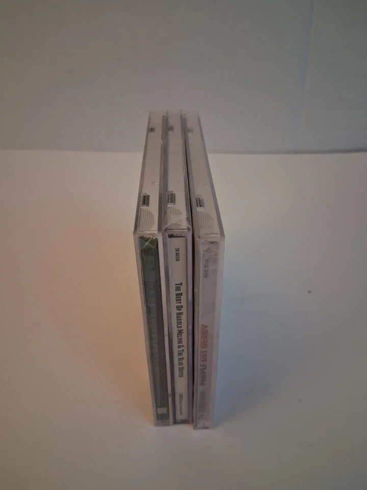 3 Great Soulful Groups On 3 CDS. Smokey Robinson and the miracles (2001 CD). The - Image 4 of 4