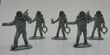 vintage plastic Astronaut 2" Figures - Space Toys - 5 grey Spacemen