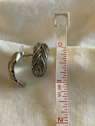 Earrings Silver tone Design-Pierced Loop - Picture 6 of 6
