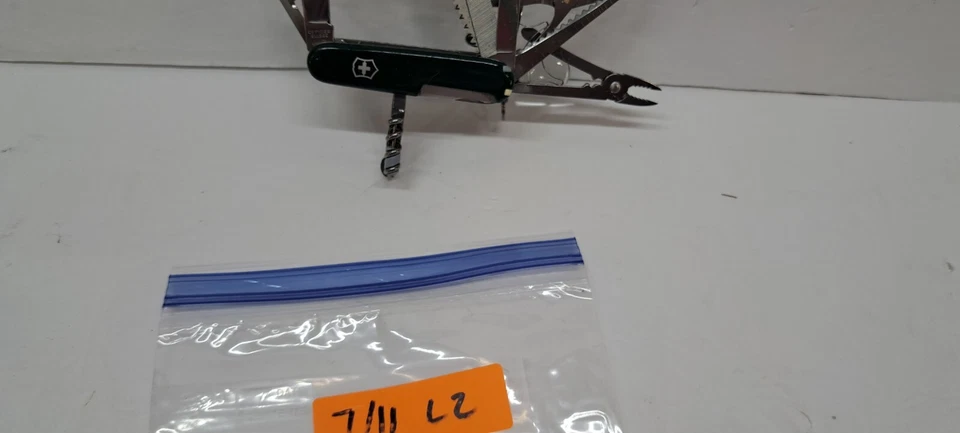 Victorinox 91 mm aniquilação exército suíço multi-ferramenta, canivete, verde 8 litros - Imagem 4 de 4