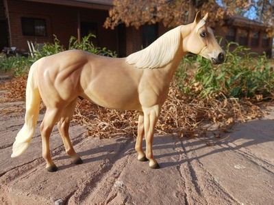 Beautiful Palomino Peter Stone ISH Model