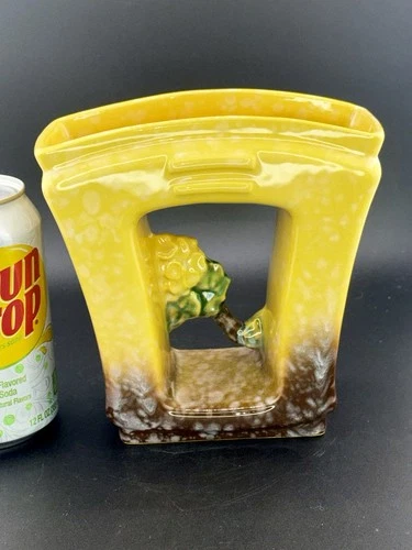 Roseville Artwood Yellow Pottery 1951 Vase In Excellent Mint Condition