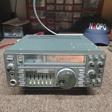 Icom IC-735 HF Transceiver #1  !  NEEDS ATTENTION !