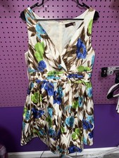 Eliza J Size 12 Floral Fit Flare Dress Sleeveless Tucks Pockets Surplice