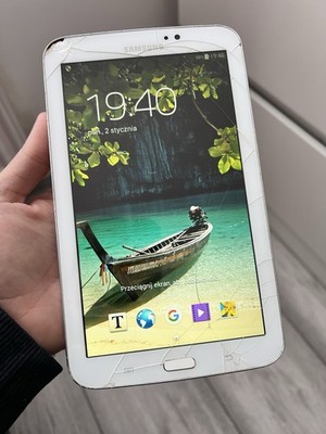 Samsung Galaxy Tab 3 7.0 SM-T210 8GB weiß - DISPLAY GESPRUNGEN - Schaltet ein / Teile