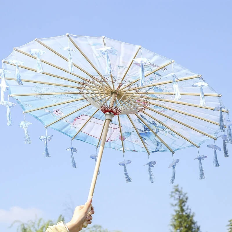 Sombrilla china artesanal con borlas Foto 2 de 4