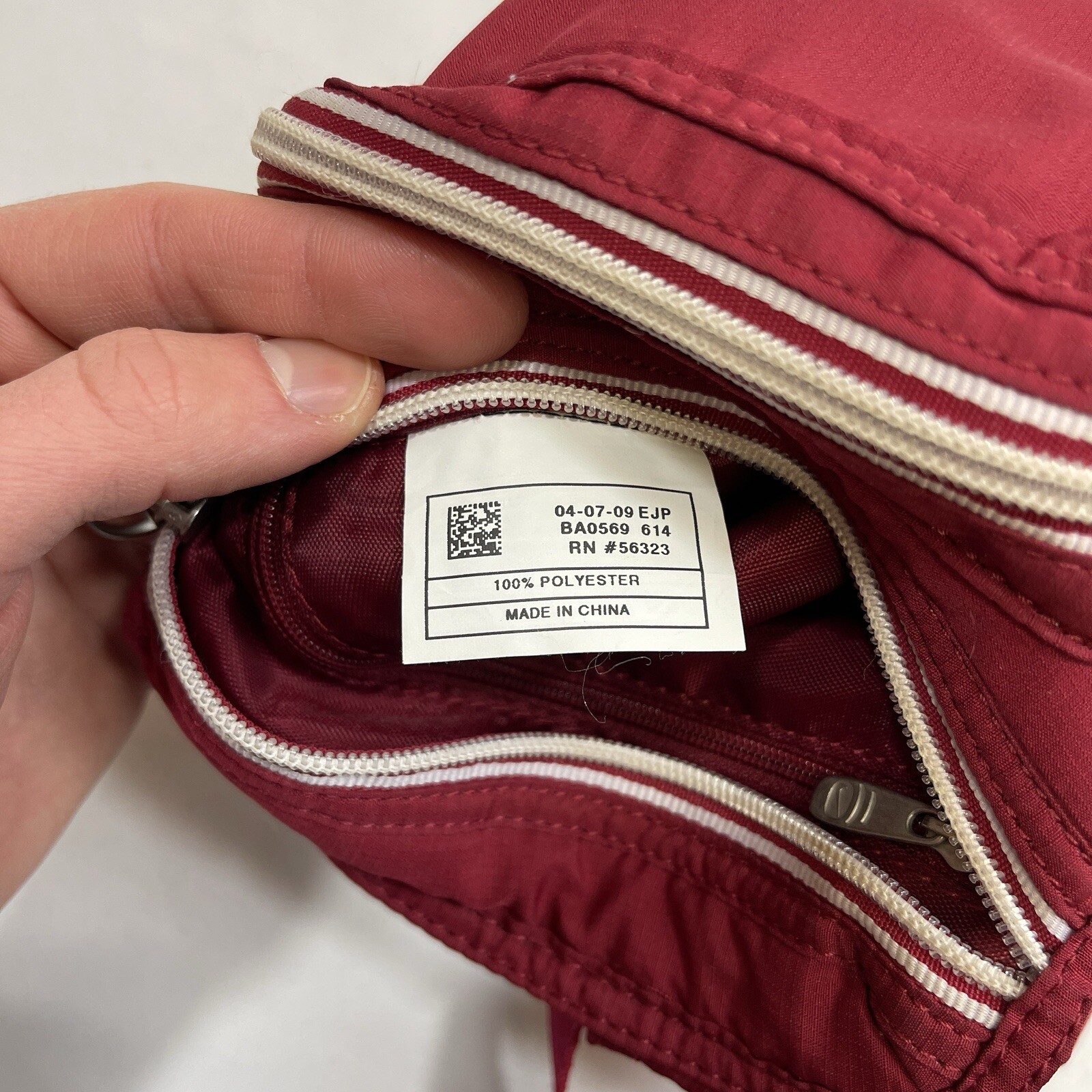 VTG Nike Crossbody Sling Bag Red Metal Accents Y2K Streetwear Sport Swoosh Logo