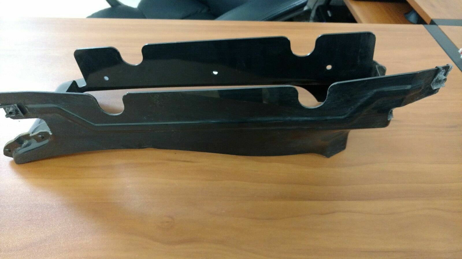 LAMBORGHINI GALLARDO LP560 RH SIDE AIR DUCT OIL COOLER EXIT CONE OEM 400117336A