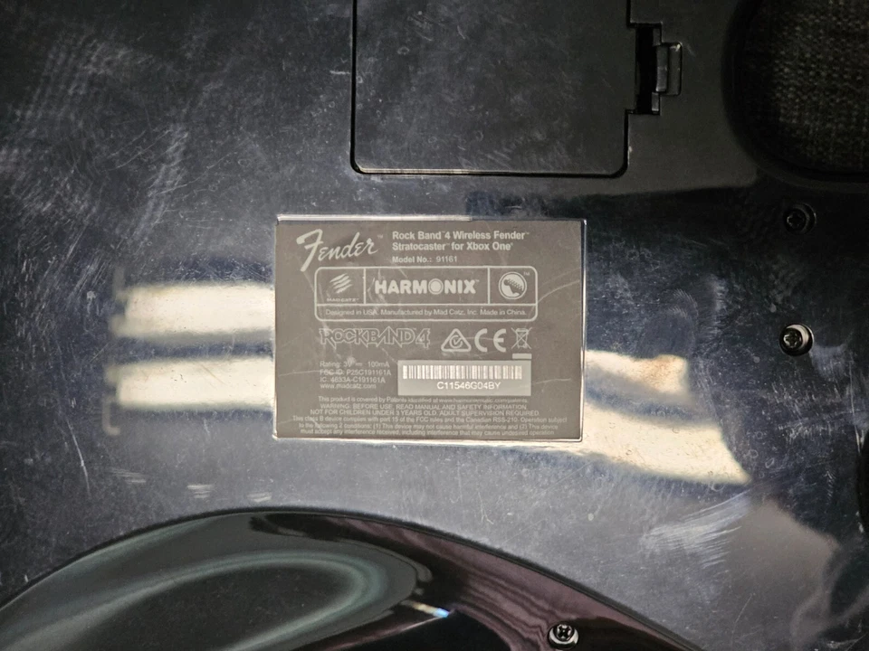 Xbox One Rockband 4 Guitars Black 91161 TESTED WORKING - Image 3 of 3