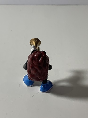 Vintage 1988 Toy Figure 2.5”California Raisin Horn Player - Picture 3 of 5