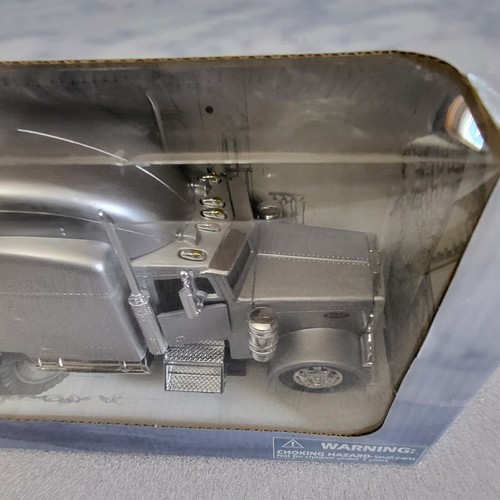 Vtg Peterbuilt Model 379 Long Hauler Collection Condo w Hopper Trailer 1:32 New - Picture 7 of 10