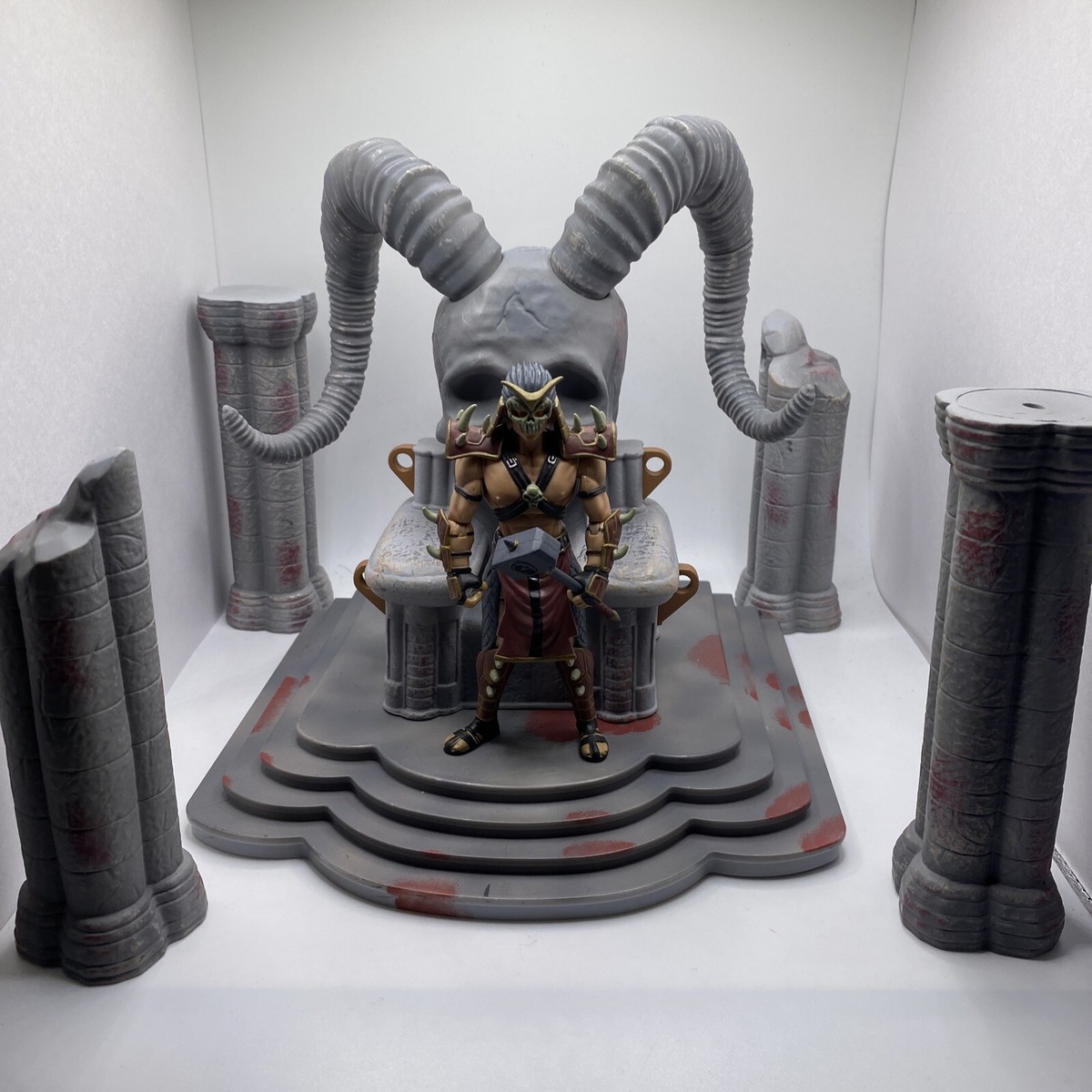MISB Mortal Kombat 20th Anniversary Shao Kahn Arena Playset