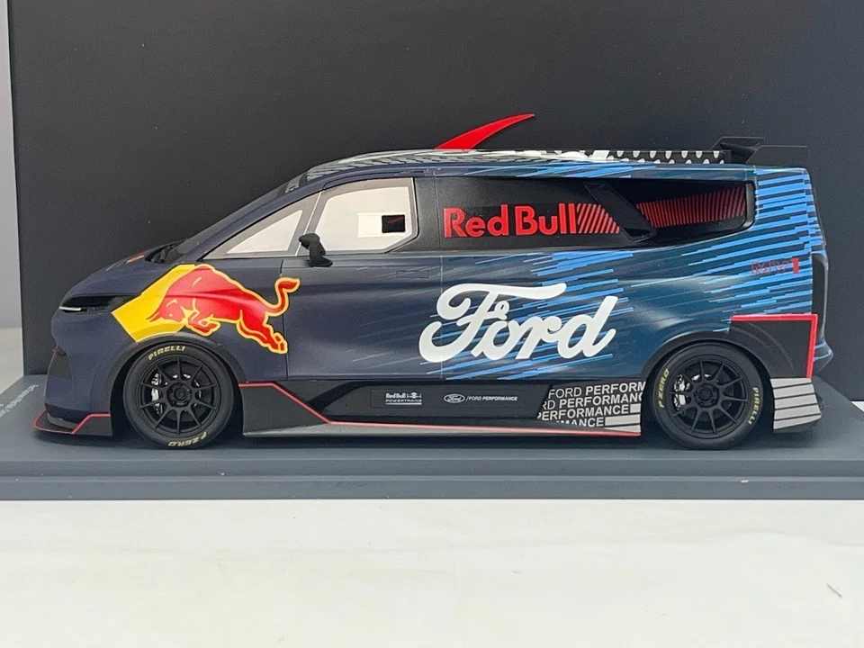 Red Bull Verstappen Ford Transit Supervan 2023 Diecast F1 Auto 1/18 Spark 18S728 - Immagine 4 di 4