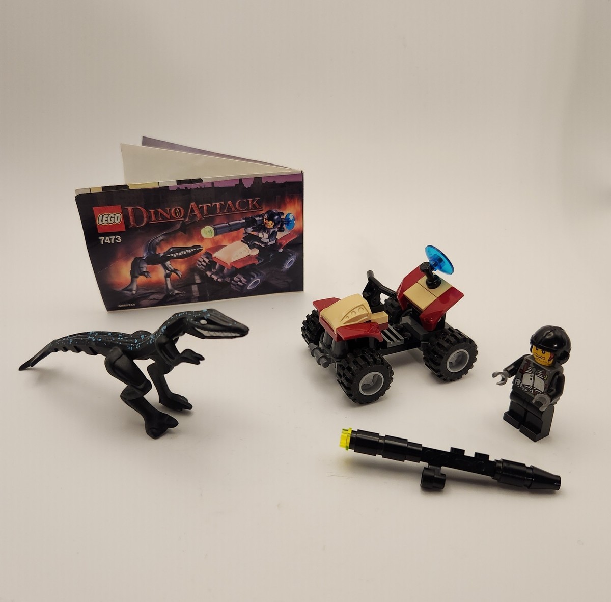 LEGO 7473 Dino Attack Street Sprinter vs Mutant Lizard 100