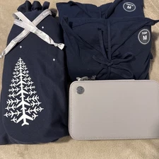 New Lufthansa 2025 first class amenity kit, PJ Size Medium, Slippers x-Mas