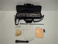 MENDINI CECILIO FLUTE W/CASE AND ACCESSORIES P08034099 