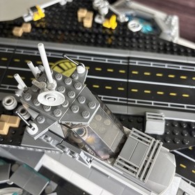 LEGO Marvel: The SHIELD Helicarrier (76042) 100% w/ figs and manual