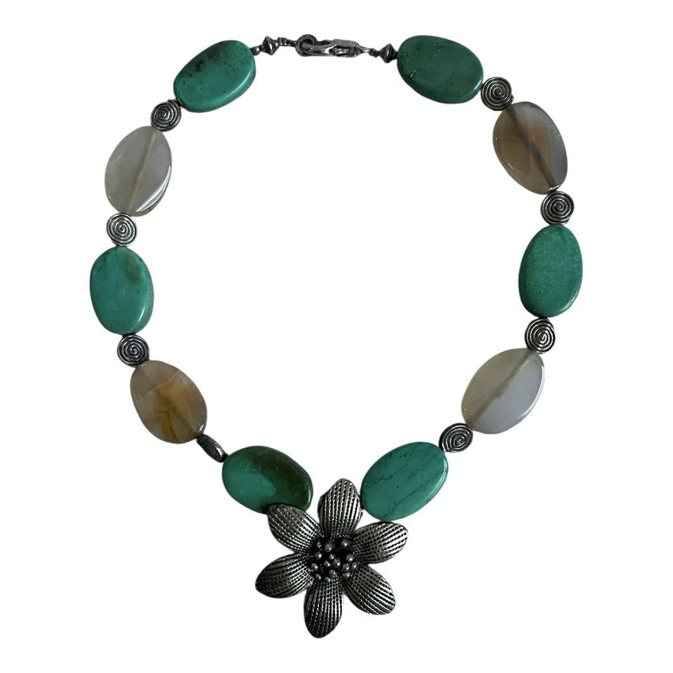 Grueso Collar Turquesa Piedra Blanca Cuentas Colgante Flor Plata 18" Nuevo sin Etiquetas Foto 2 de 3