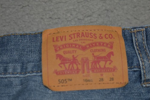 Kids Levis 505 Jeans Size 16 Reg Light Wash Distressed - Picture 12 of 17