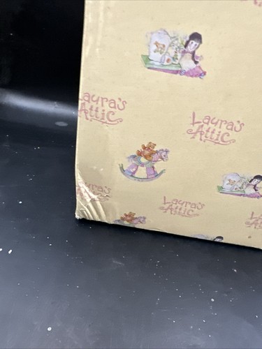 Enesco Laura's Attic “Where Shall We go?” Figurine Karen Hahn 1990 - Picture 7 of 7